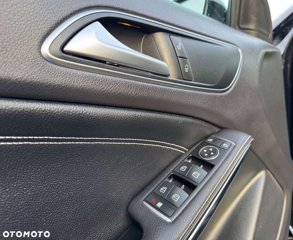 Mercedes-Benz Klasa A 180 Activity Edition - 25