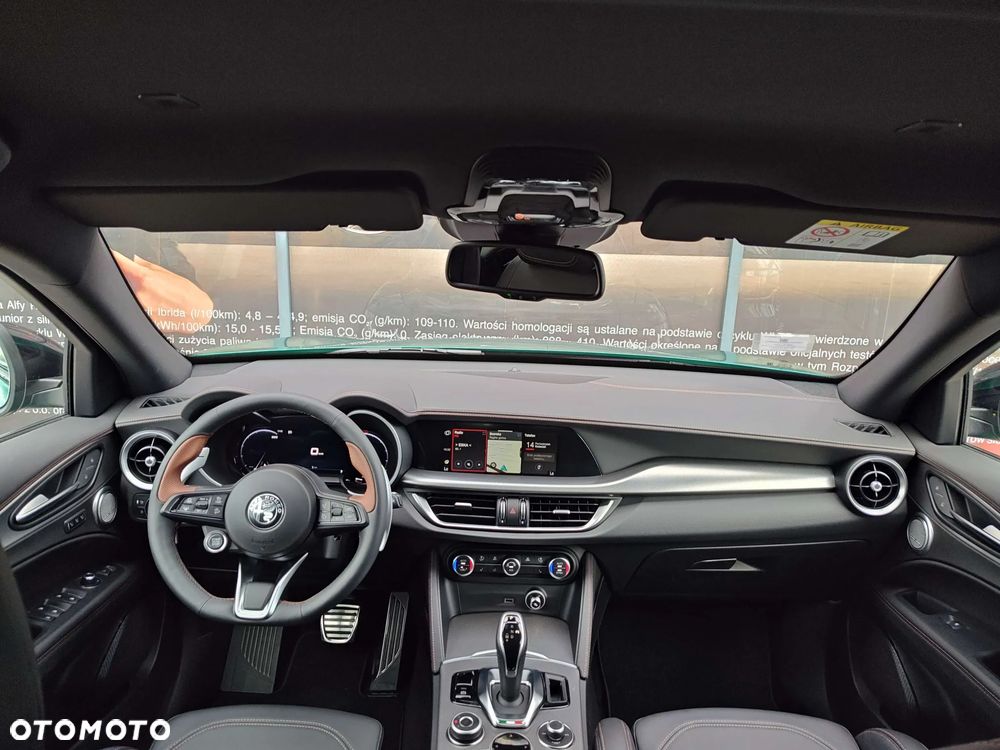 Alfa Romeo Stelvio 2.0 Turbo Intensa Q4 - 13