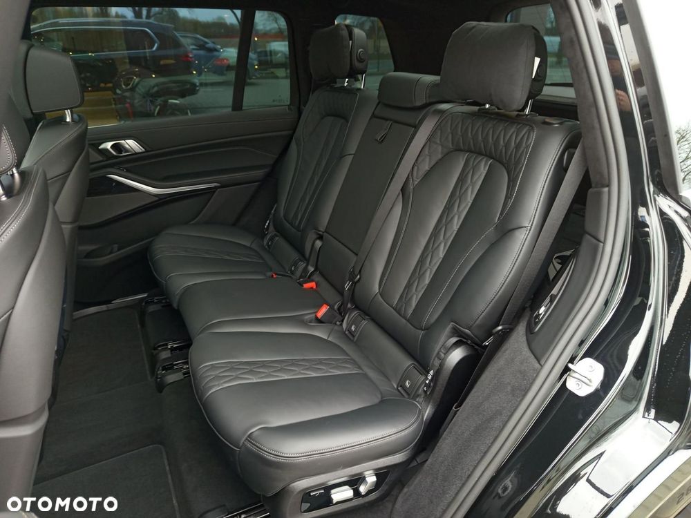 BMW X7 xDrive40i mHEV M Sport sport - 22