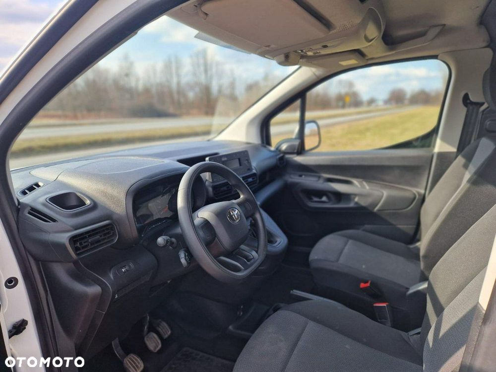 Toyota Proace City - 8