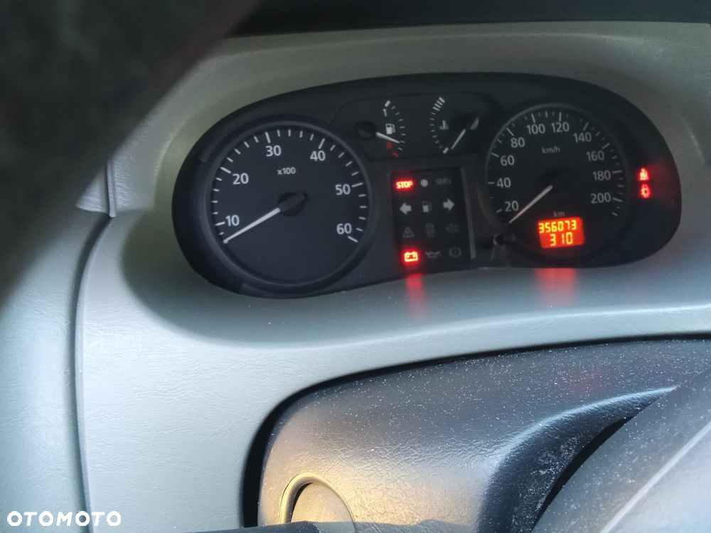 Renault Trafic - 19
