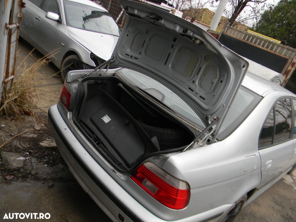 Dezmembrari  BMW 5 (E39)  1995  > 2004 528 i Benzina - 35