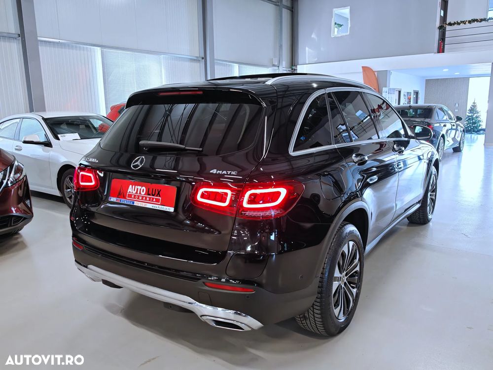 Mercedes-Benz GLC 300 e 4MATIC - 4