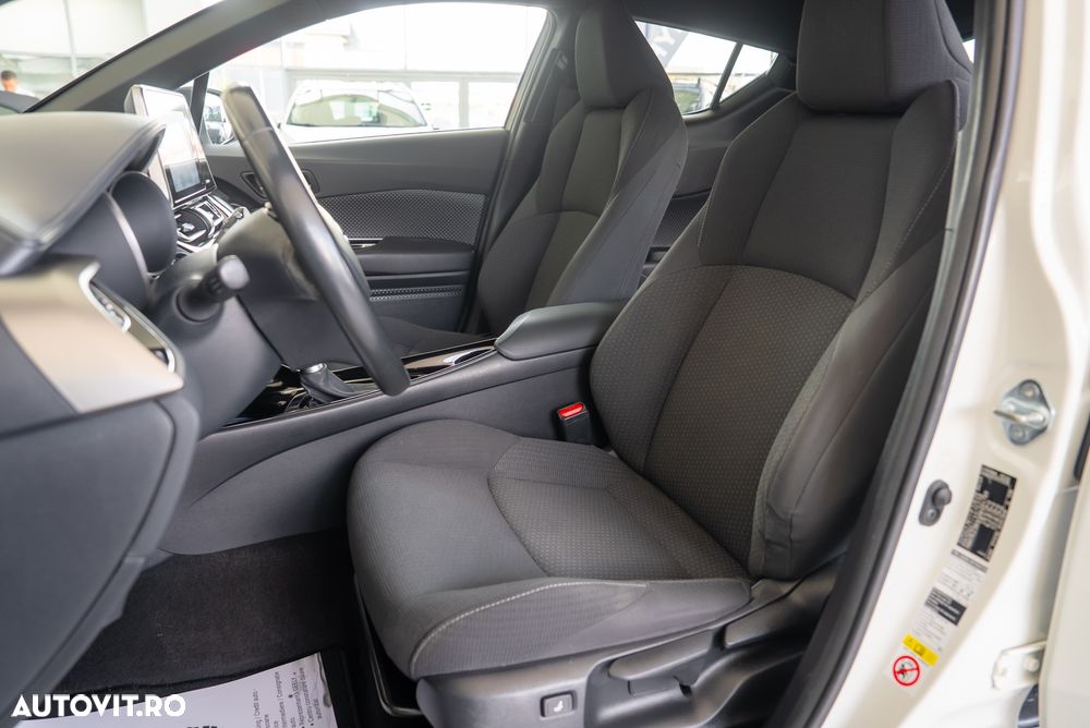 Toyota C-HR 1.8 HSD 4x2 CVT C-ult - 23