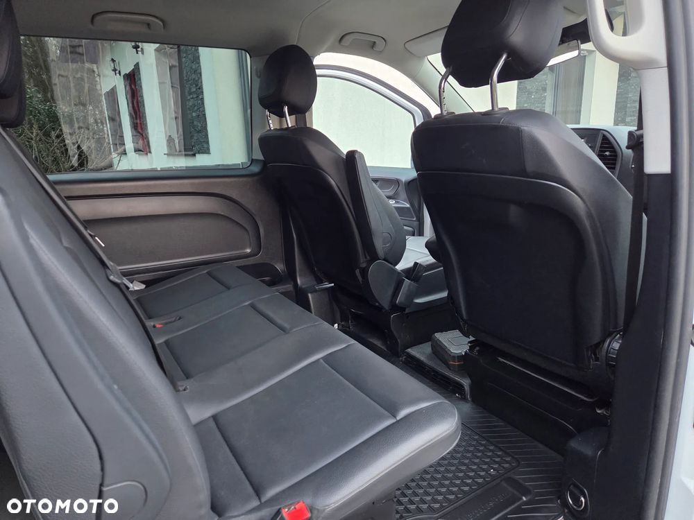 Mercedes-Benz Vito Mixto 5 miejsc - 19