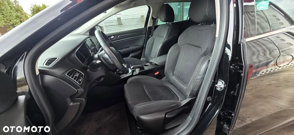Renault Megane ENERGY TCe 140 EDC LIMITED - 29
