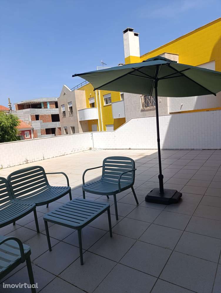 3 quartos em apartamento totalmente mobilado e equipado - Grande imagem: 2/9