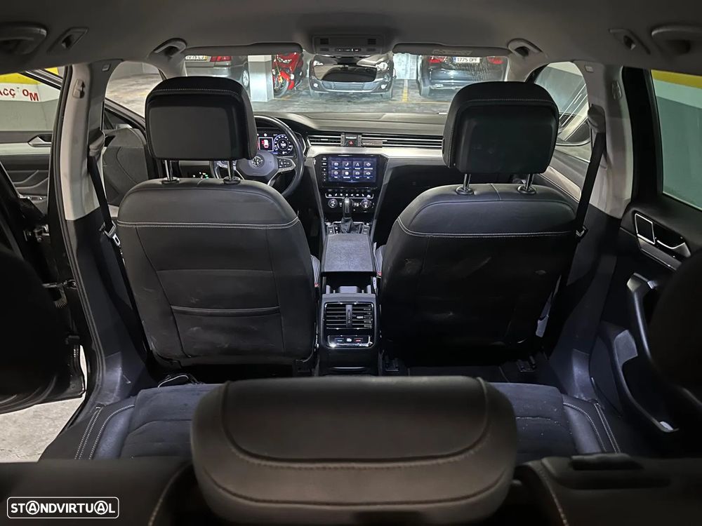 VW Passat Variant 2.0 TDi R-Line DSG - 16