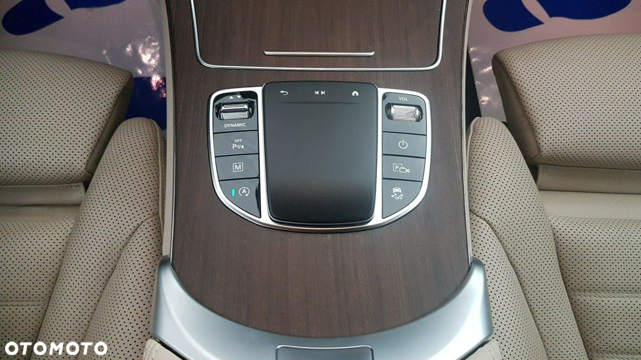 Mercedes-Benz GLC - 30