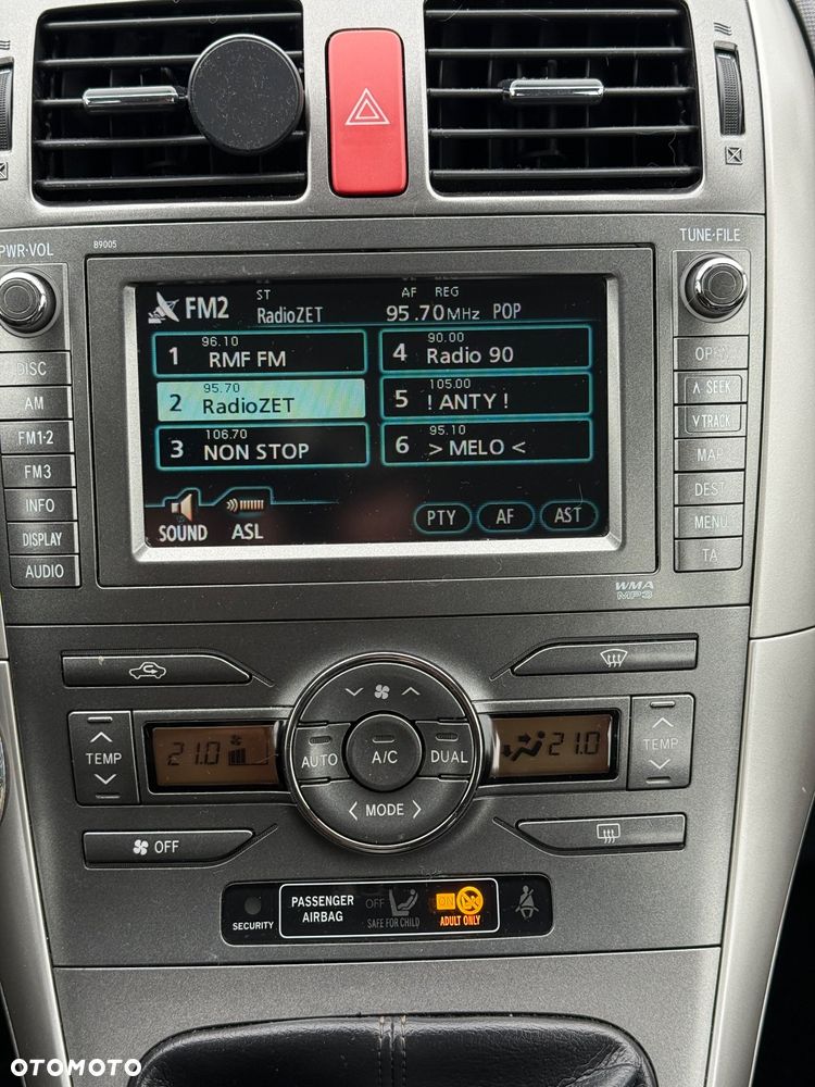 Toyota Auris 2.0 D-4D - 8