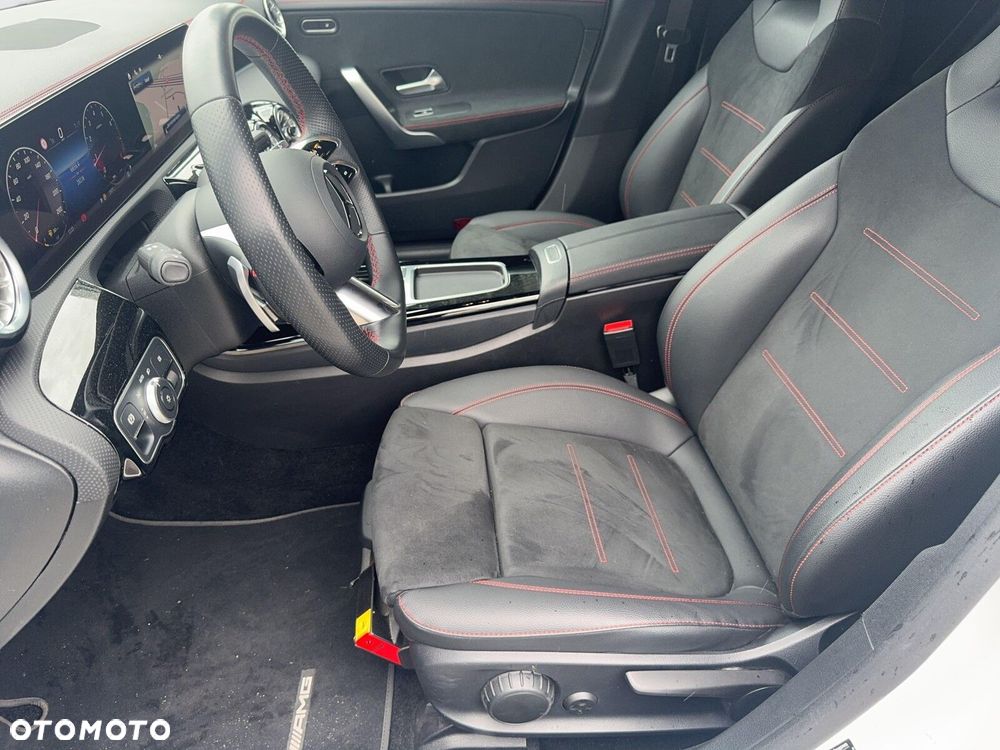 Mercedes-Benz CLA 180 mHEV AMG Line 7G-DCT - 16