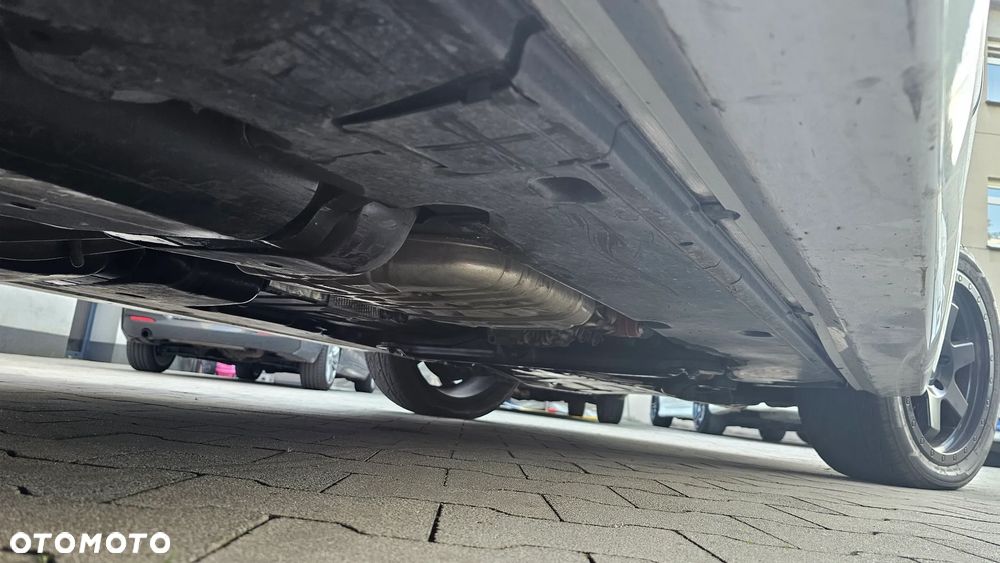 Volkswagen Touareg 6.0 W12 Automatik Sport - 32