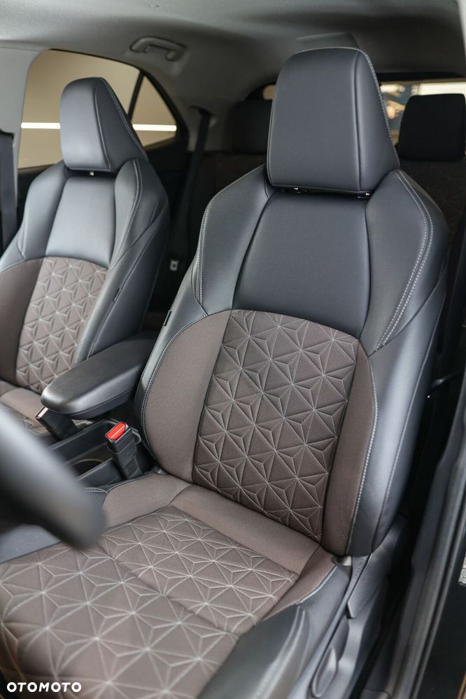Toyota Yaris Cross - 8