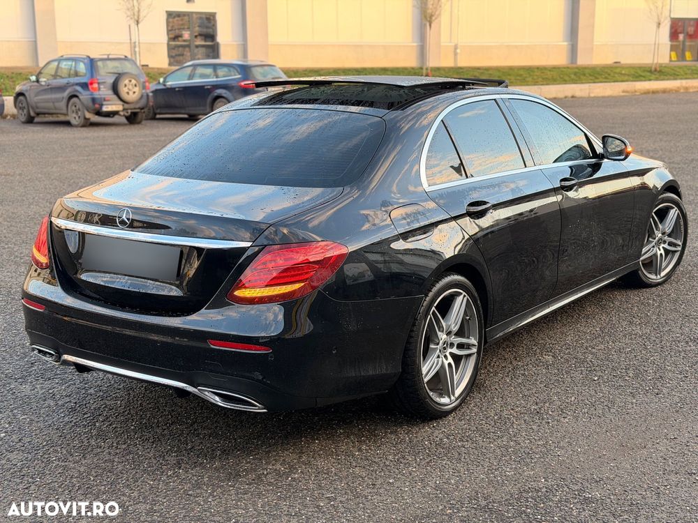 Mercedes-Benz E 220 d T 9G-TRONIC AMG Line - 4