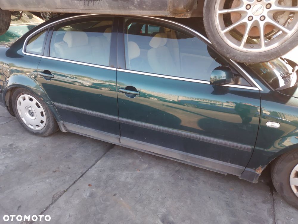VOLKSWAGEN PASSAT B5 1.9 TDI LIFT 00 - 05 AWX   BOCZEK DRZWI PRAWY LEWY PRZÓD TYŁ - 17