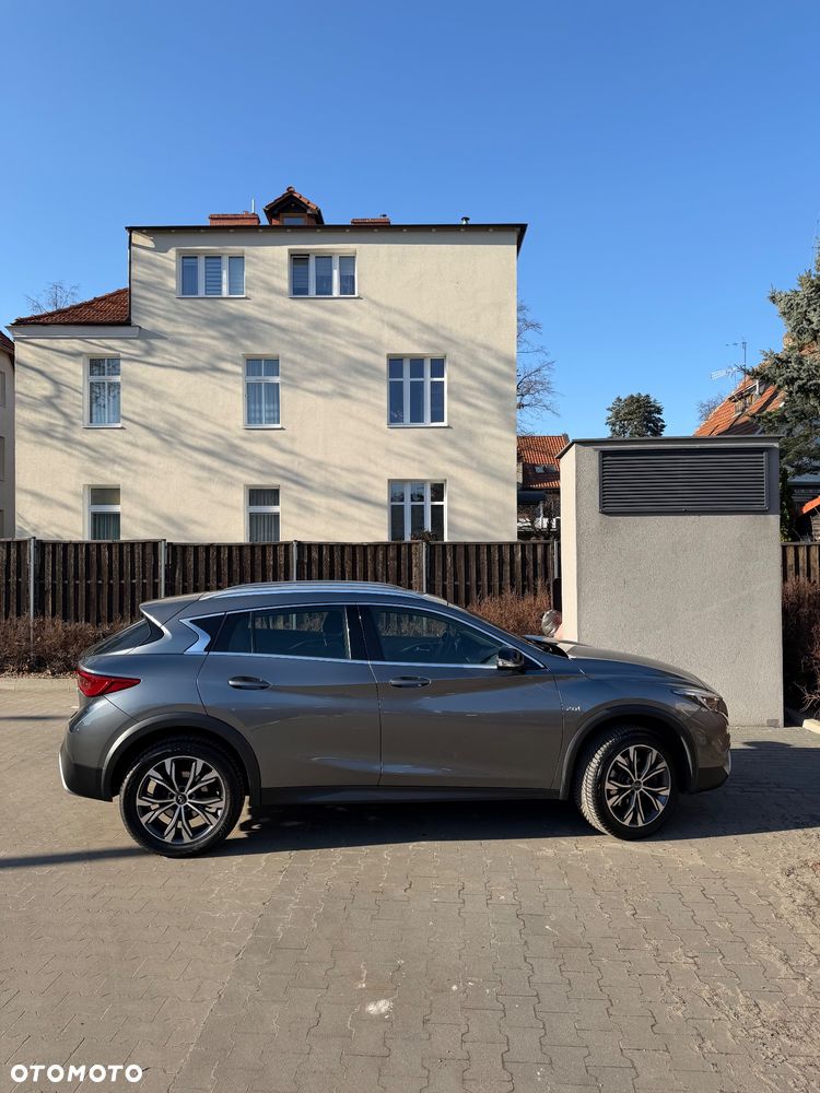 Infiniti QX30 - 3
