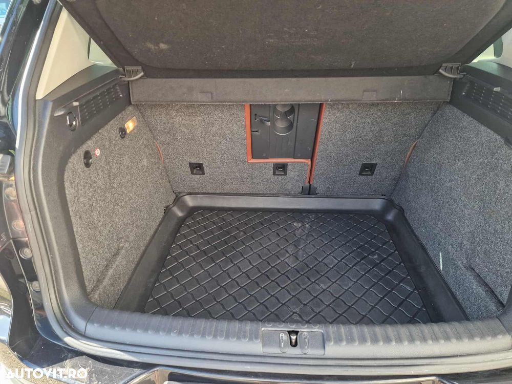 Volkswagen Tiguan - 11