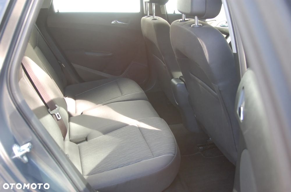 Opel Astra 1.4 T Enjoy S&S - 27