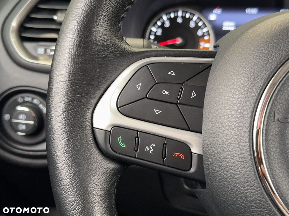 Jeep Renegade - 24