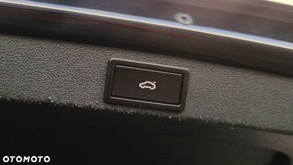 Skoda Octavia 2.0 TDI RS Challenge DSG - 30