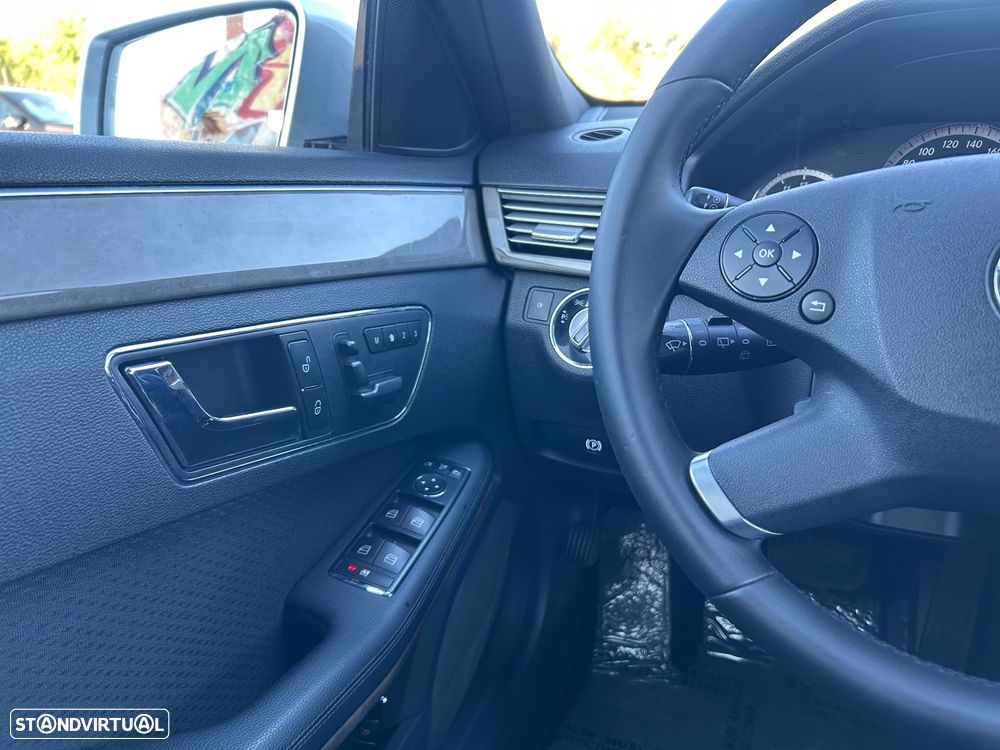 Mercedes-Benz E 250 CGI BlueEFFICIENCY 7G-TRONIC - 21