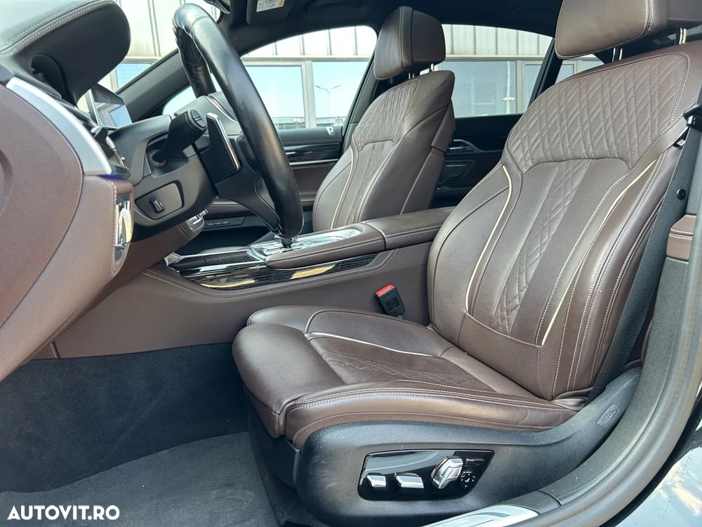 BMW Seria 7 750i xDrive - 7