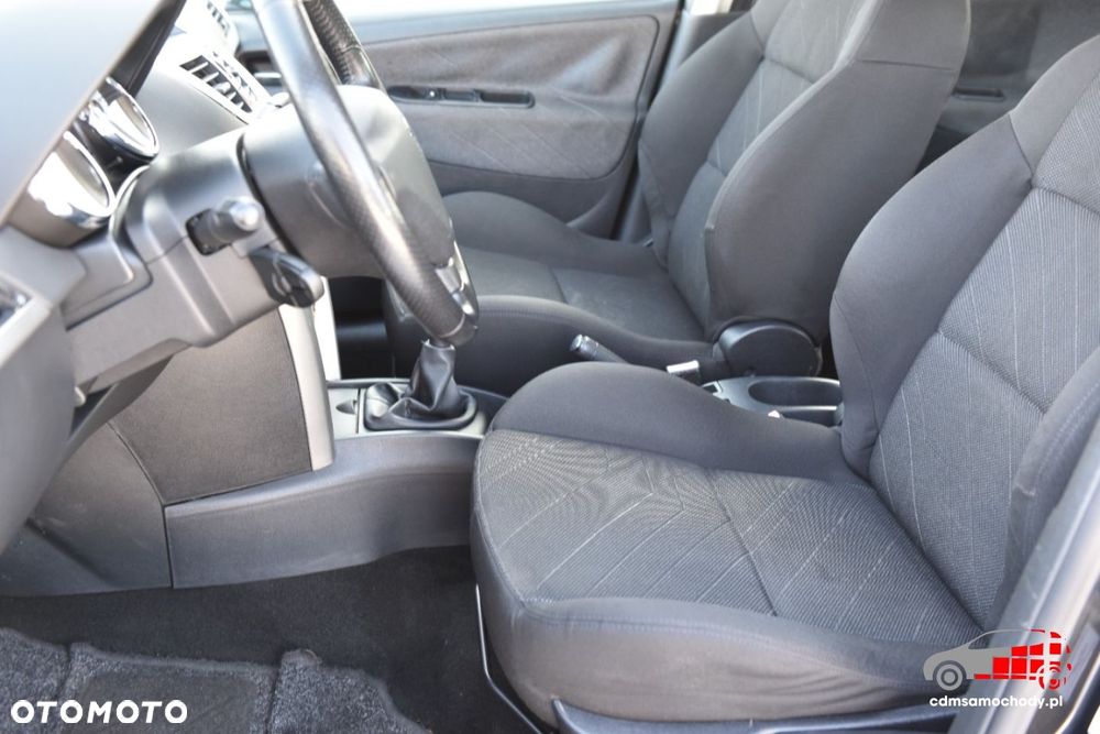 Peugeot 207 - 15