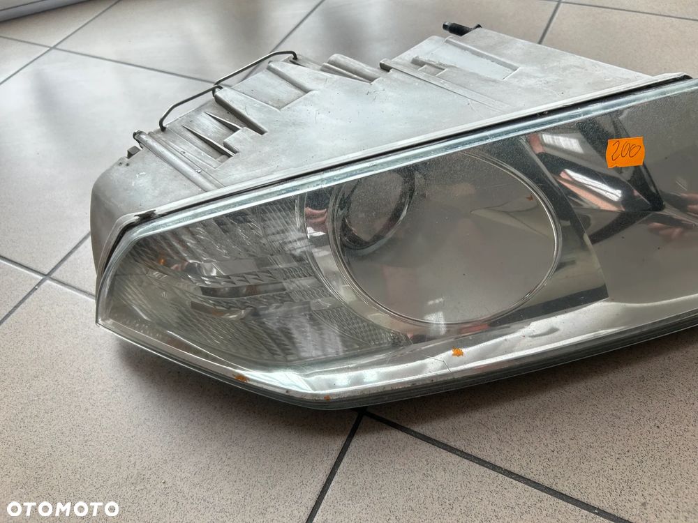 LAMPA PRAWA LEWA PRZÓD XENON SKODA OCTAVIA II - 8