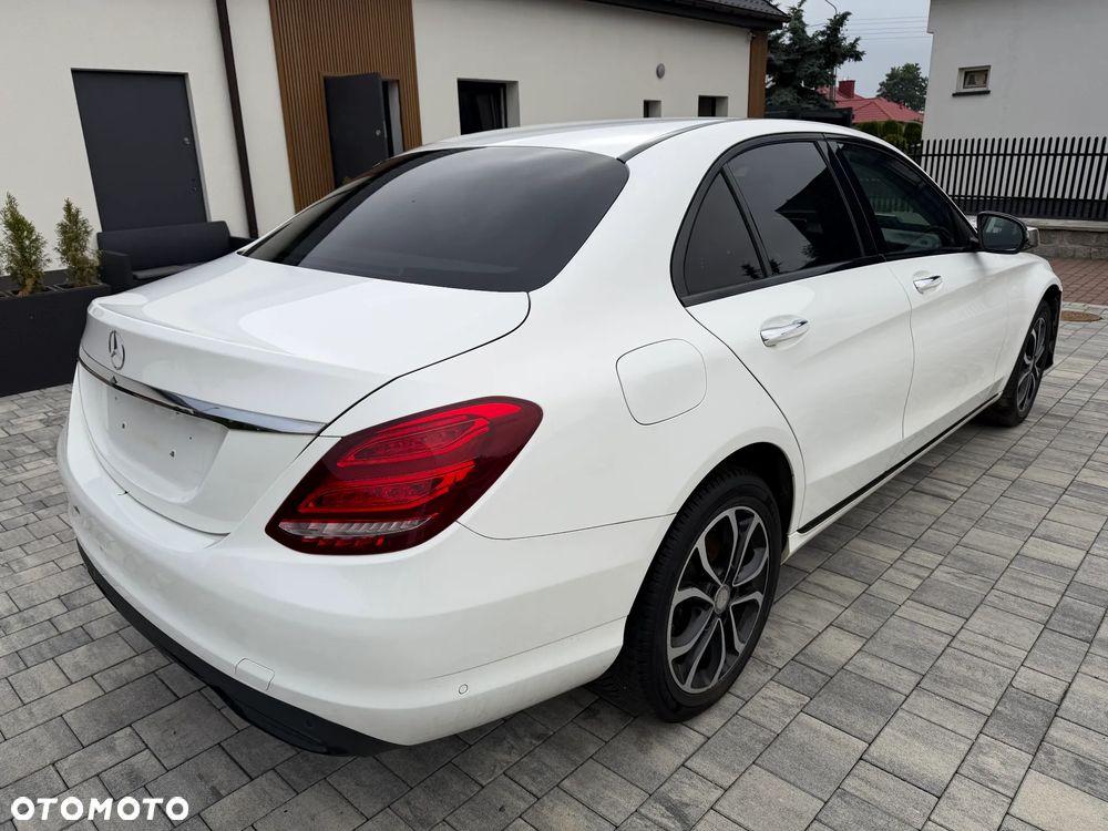 Mercedes-Benz Klasa C 200 7G-TRONIC Exclusive - 14