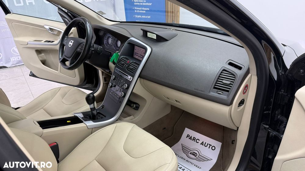 Volvo XC 60 D4 Kinetic - 8