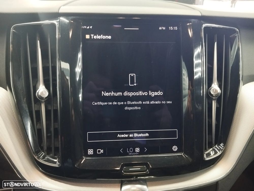 Volvo XC 60 2.0 B4 R-Design - 31