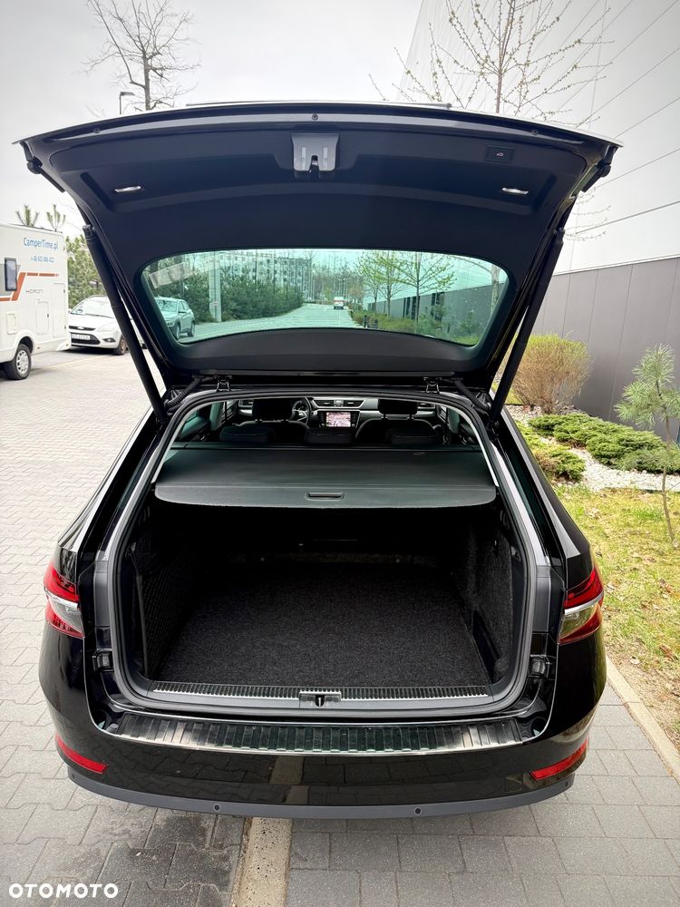 Skoda Superb 2.0 TDI SCR 4x4 Style DSG - 17