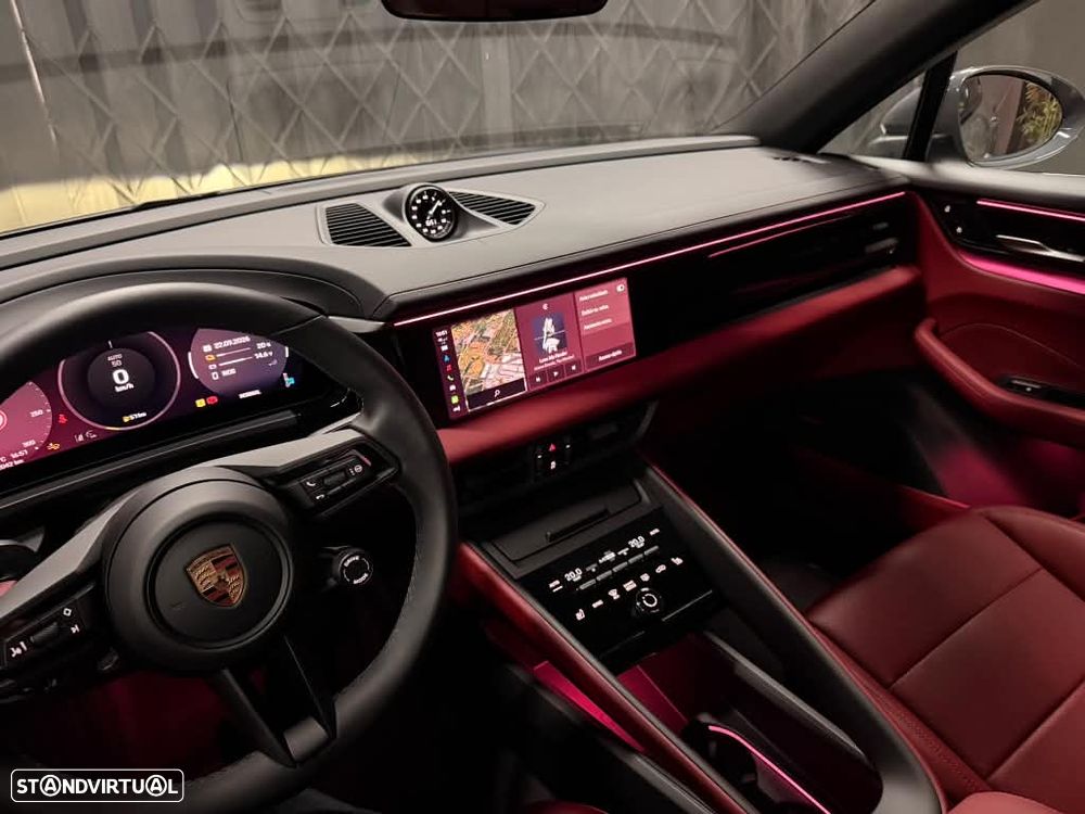 Porsche Macan Electric 4S - 13