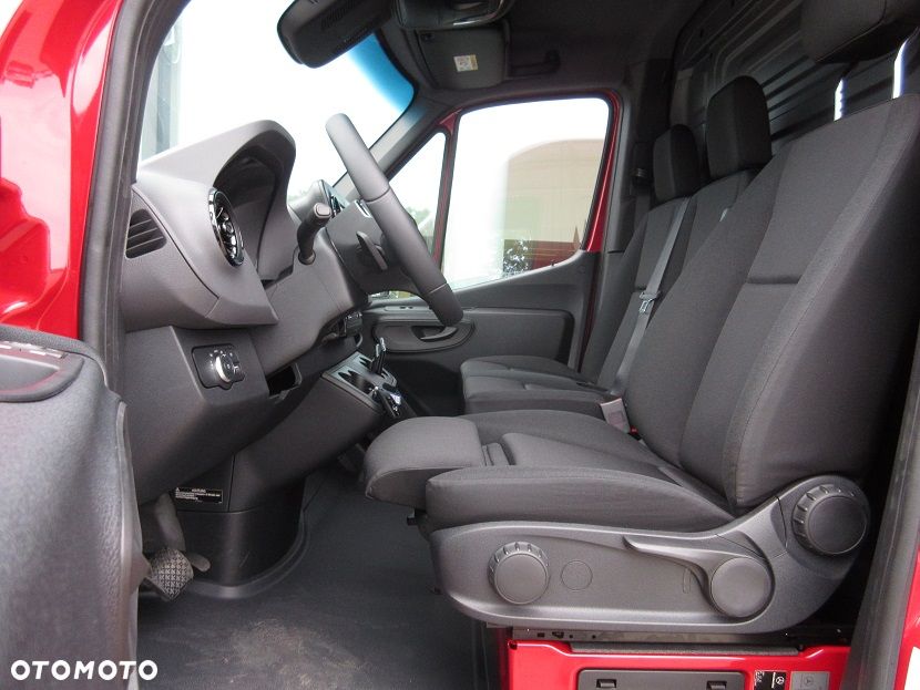 Mercedes-Benz Sprinter - 4