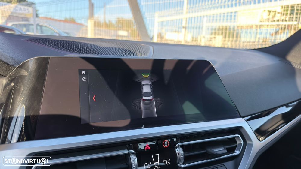 BMW 320 d Ultimate Auto - 33