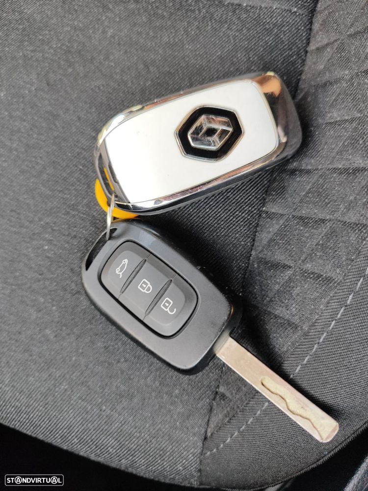 Renault Clio 1.5 Blue dCi Intens - 19