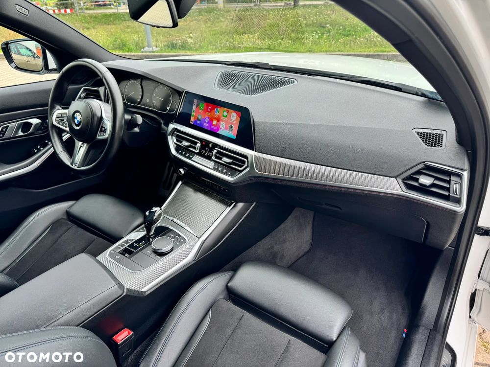 BMW Seria 3 318i M Sport - 16