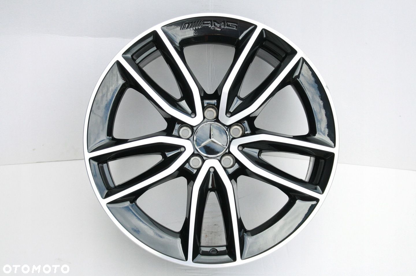19x8,5 et55,2 MERCEDES CLA 35 AMG X118 A1184010400 - 1