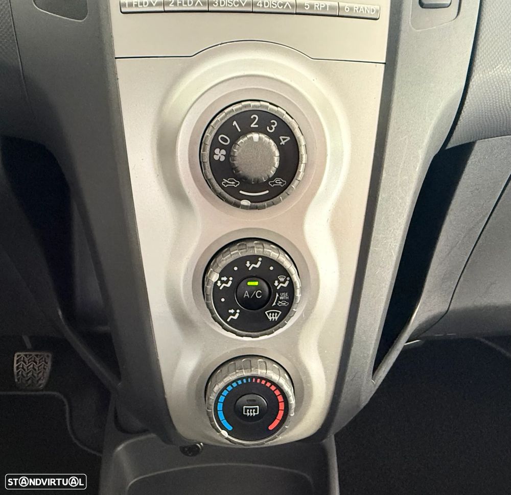 Toyota Yaris 1.0 VVT-i Cool Edition - 10