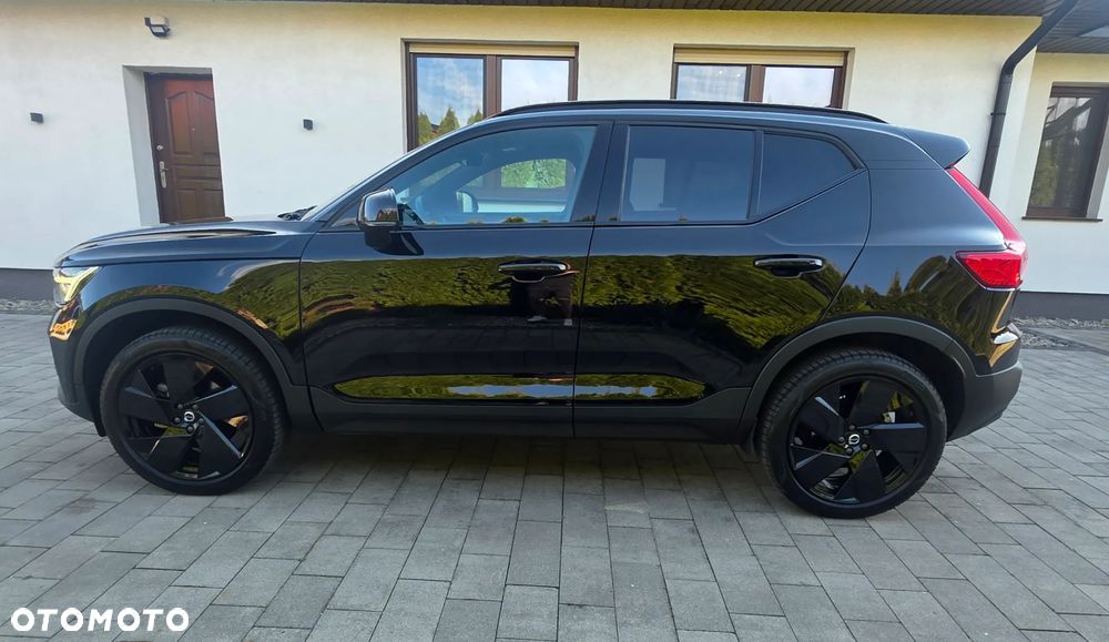 Volvo XC 40 B4 Plus Black Edition - 10