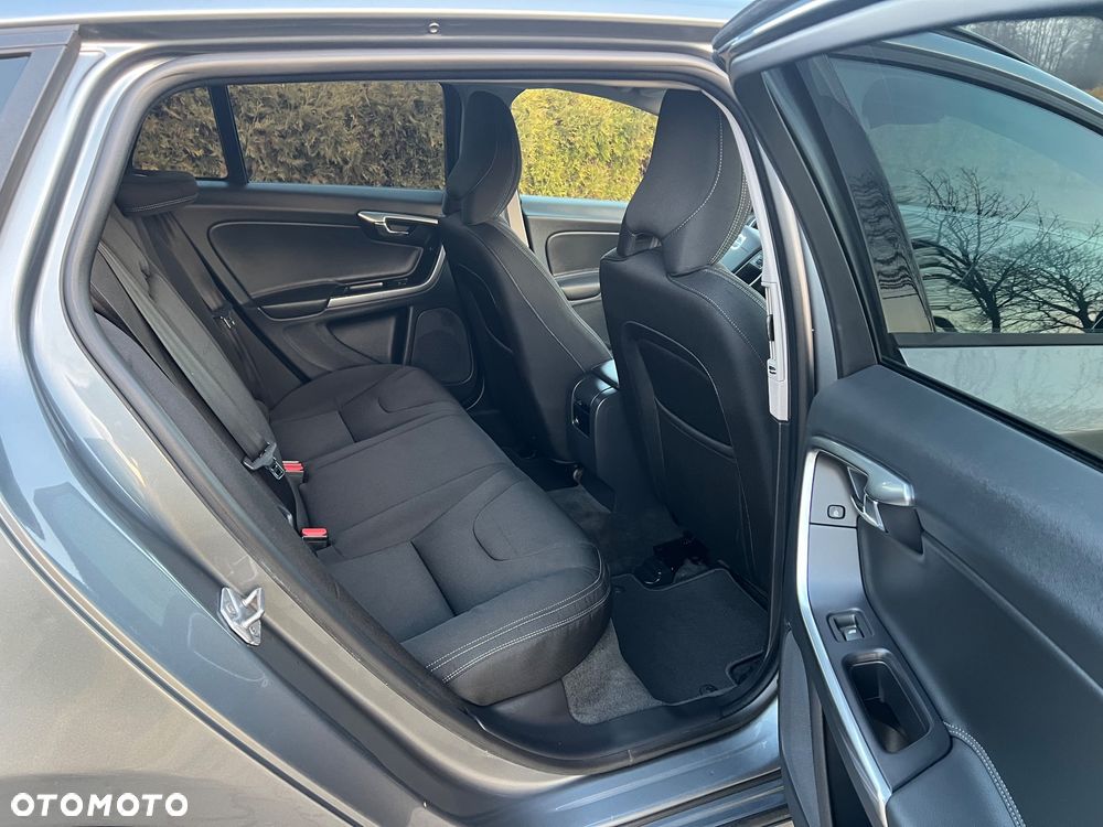 Volvo V60 - 16