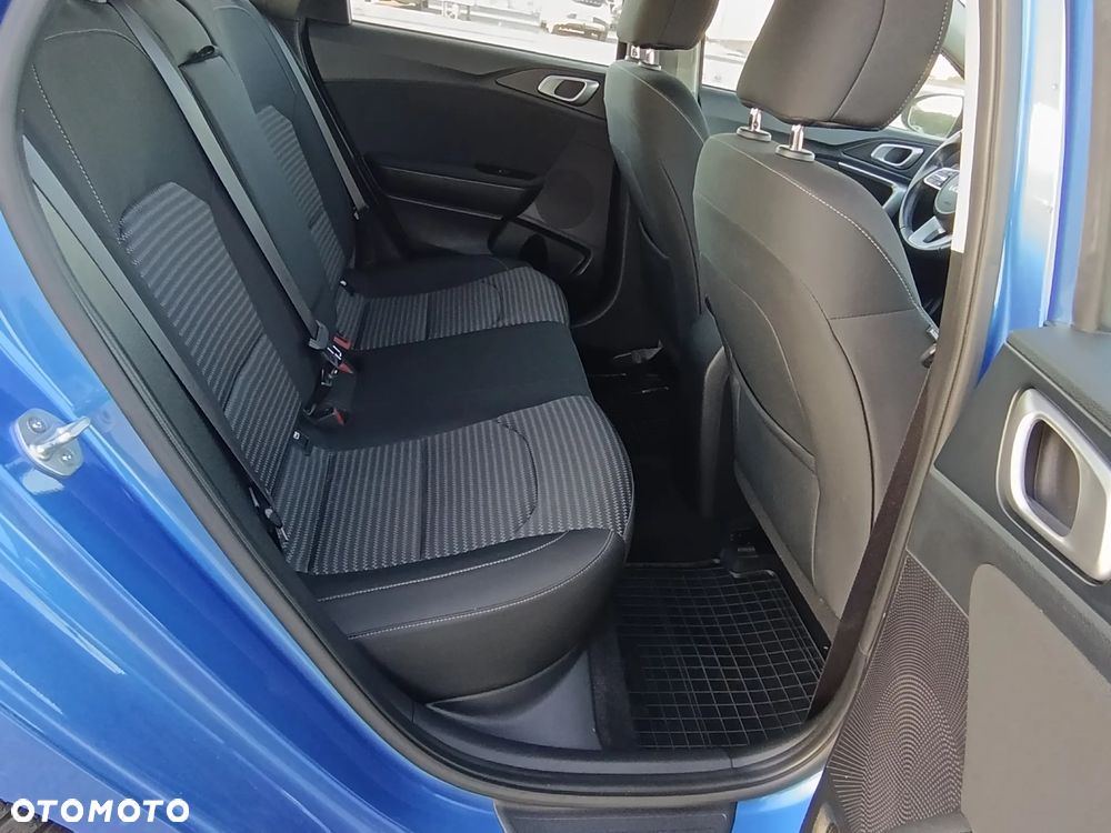 Kia Ceed 1.5 T-GDI M - 22