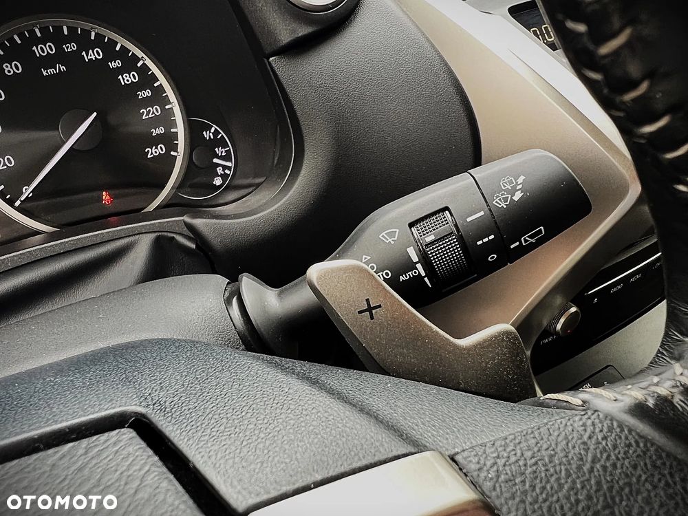 Lexus NX 300h Business Edition AWD - 32