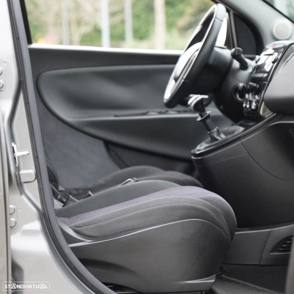 Lancia Ypsilon 1.2 Oro S&S - 16