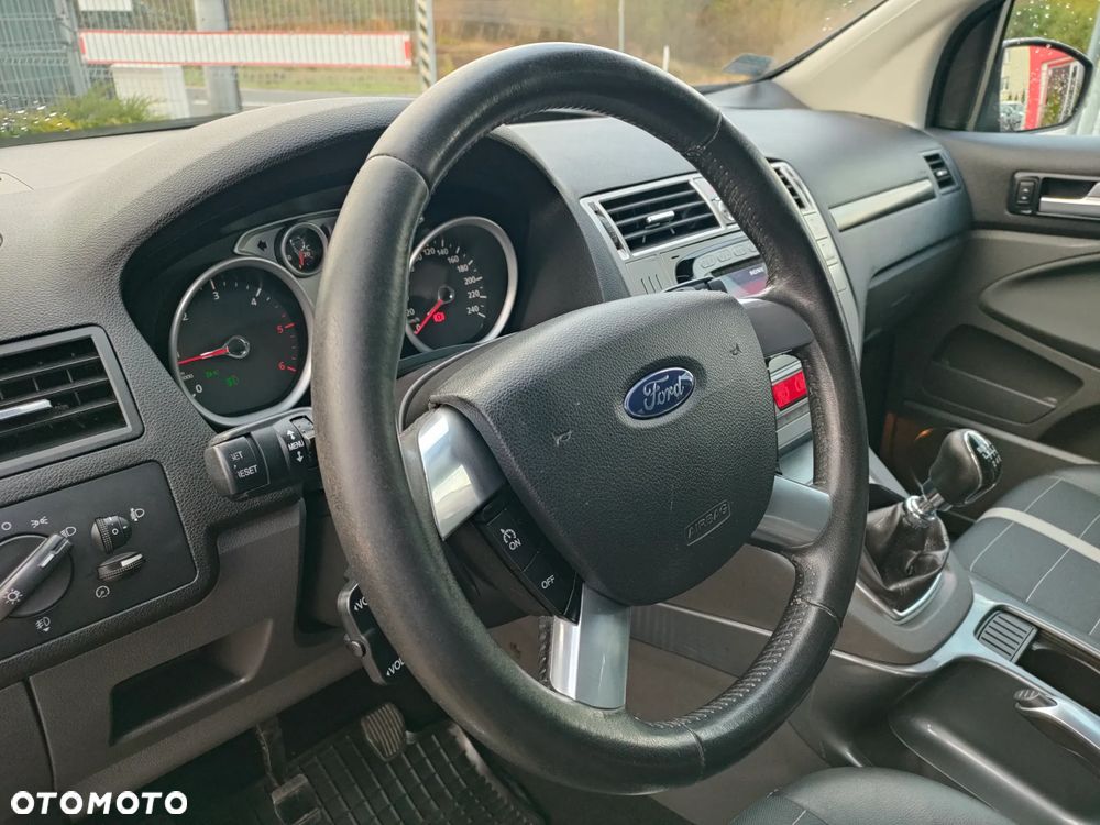 Ford Kuga 2.0 TDCi Titanium - 16