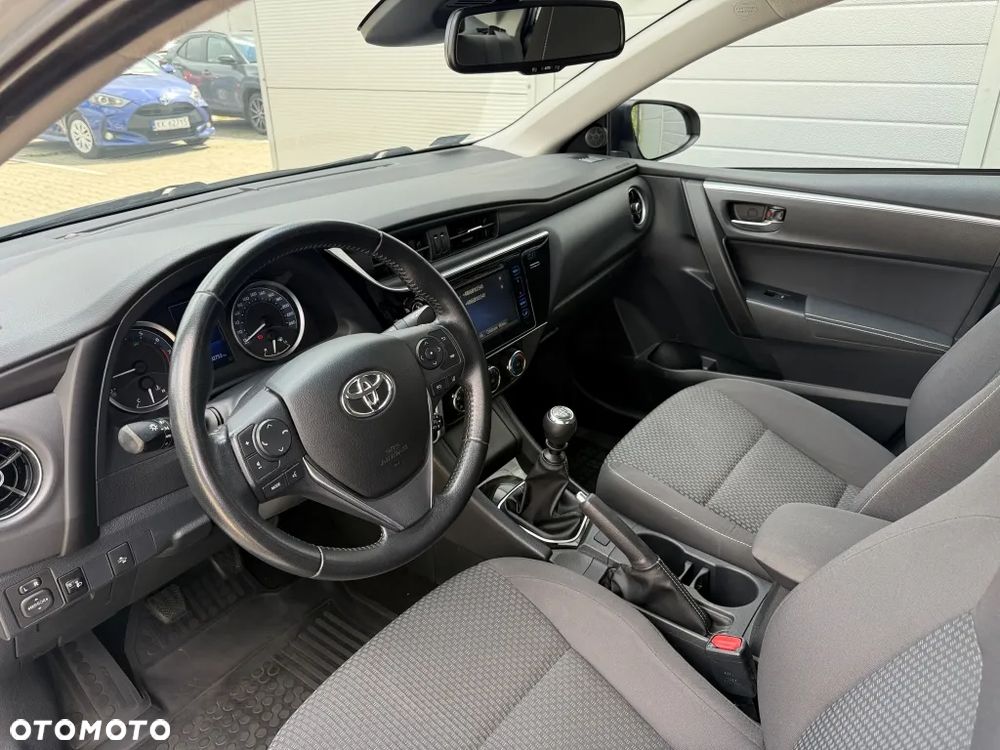 Toyota Corolla 1.6 Classic Plus - 7