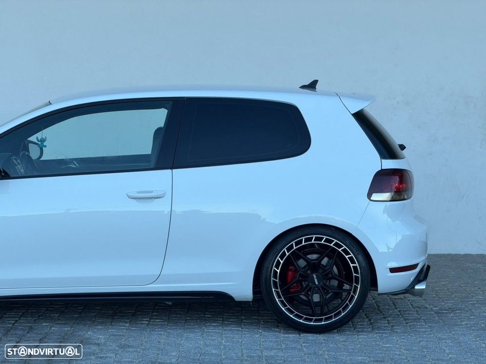 VW Golf 2.0 GTI DSG - 12