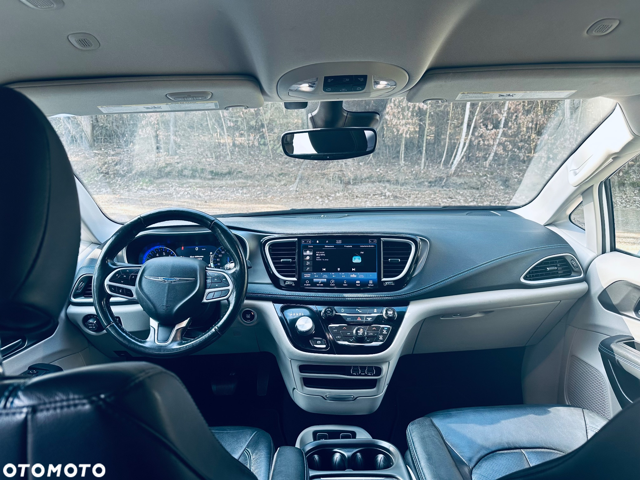 Chrysler Pacifica - 23