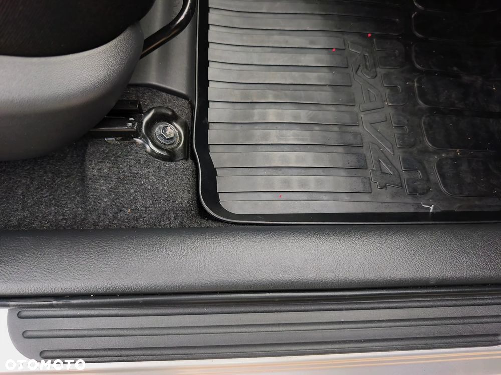 Toyota RAV4 2.0 VVT-i Luna 4x2 - 17