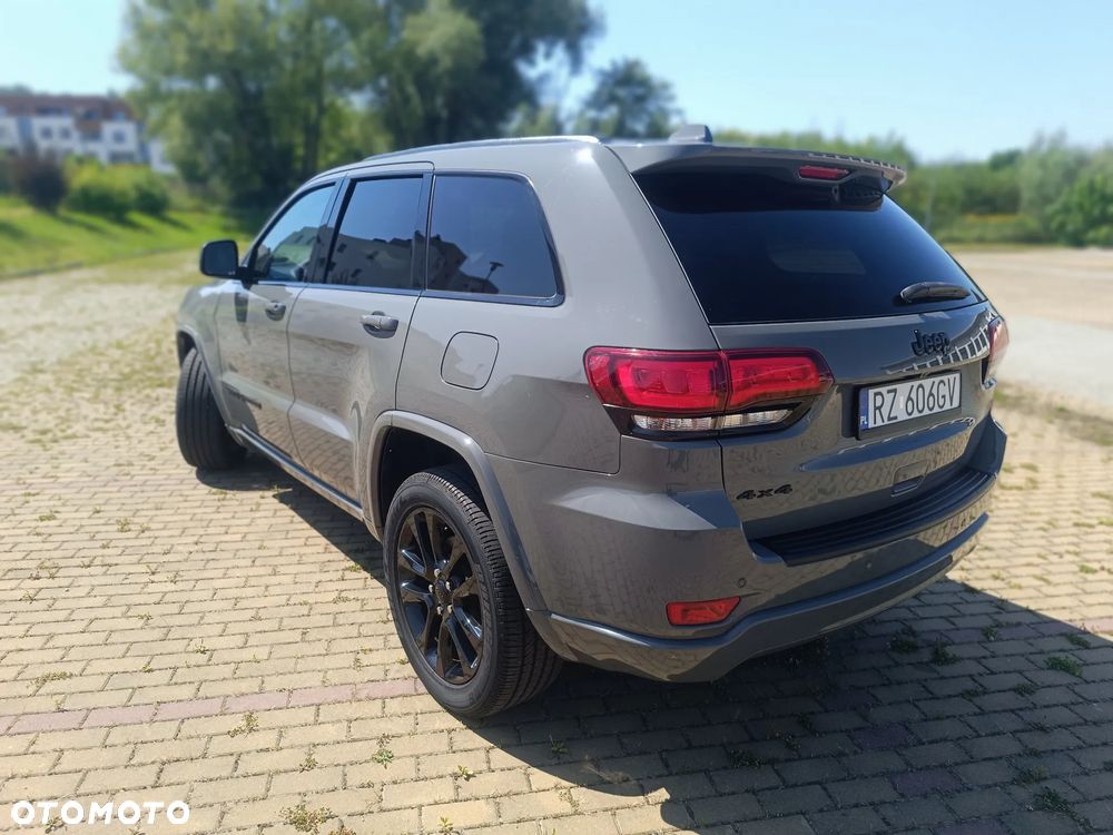 Jeep Grand Cherokee - 5